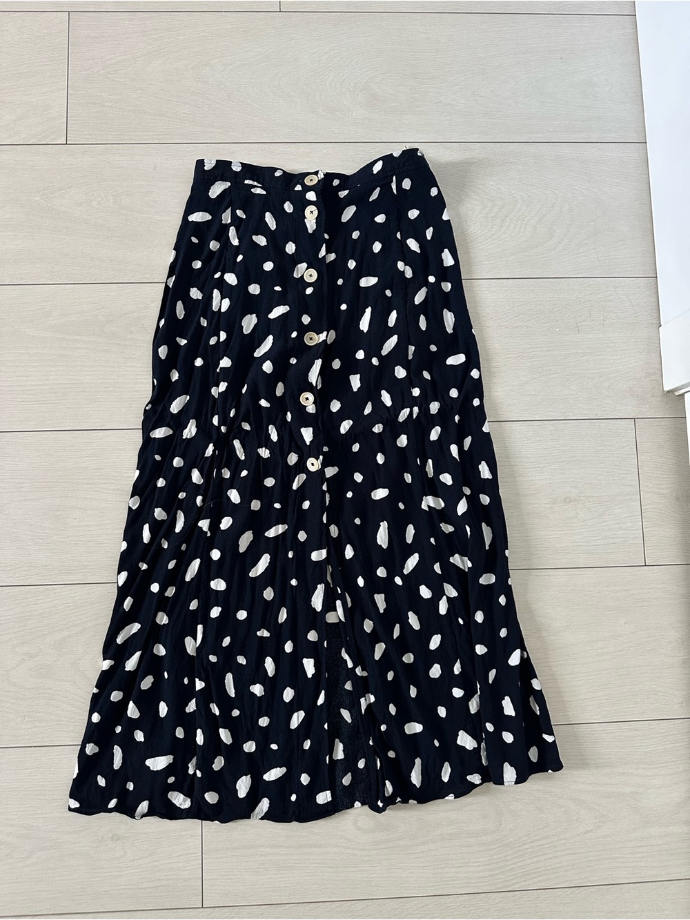 Wilfred Navy and White Polka Dot Midi Skirt